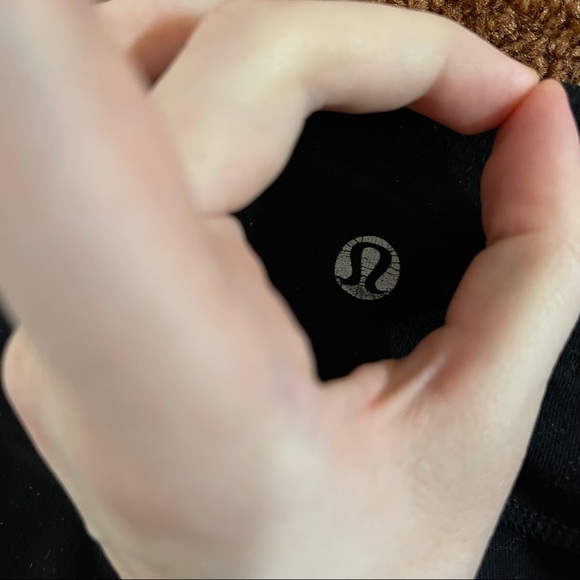 Lululemon yoga pants - Picture 4 of 5